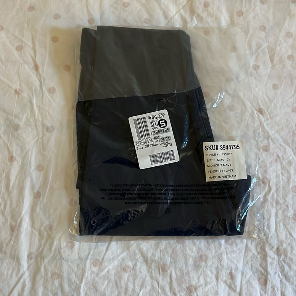 2 Lands’ End Girls Tough Cotton Navy Leggings